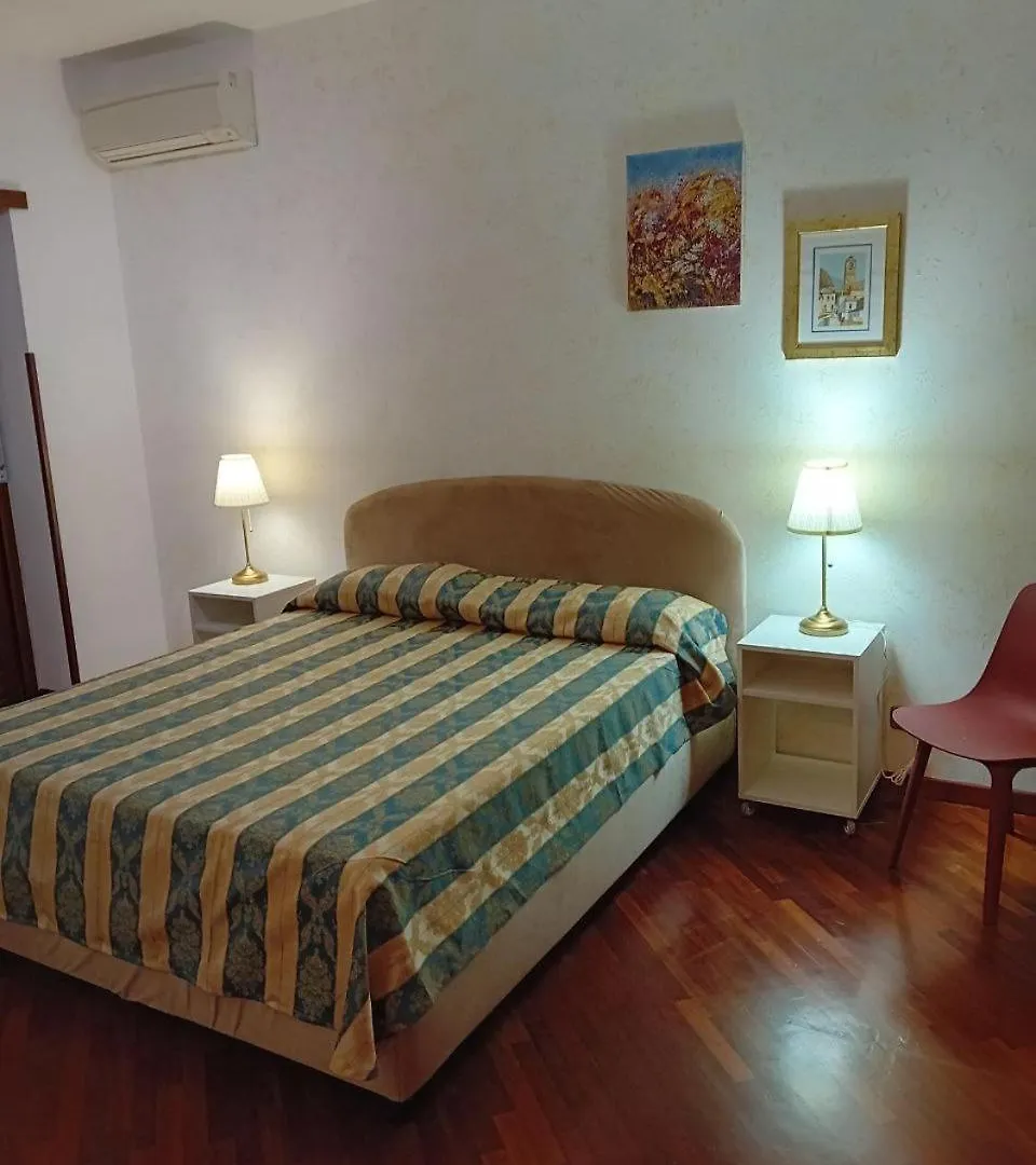 Flavia Apartment Roma 0*,  Italia